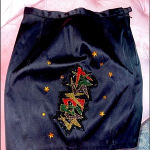 VINTAGE SATIN AND BEADED DETAIL LUXURY SKIRT.